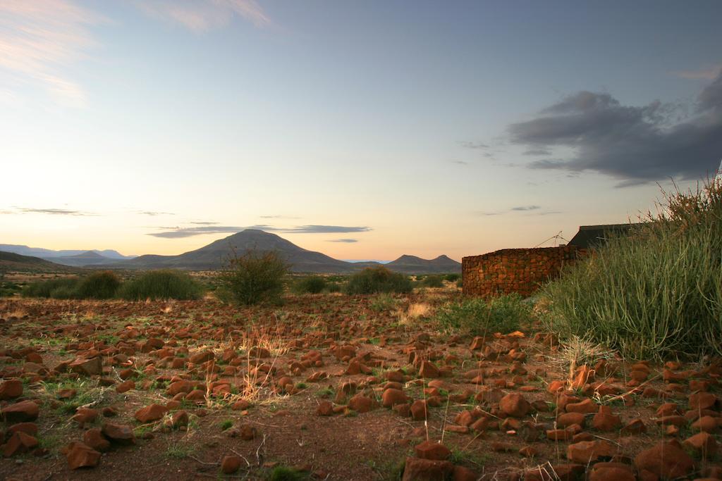 Etendeka Mountain Camp Damaraland Esterno foto