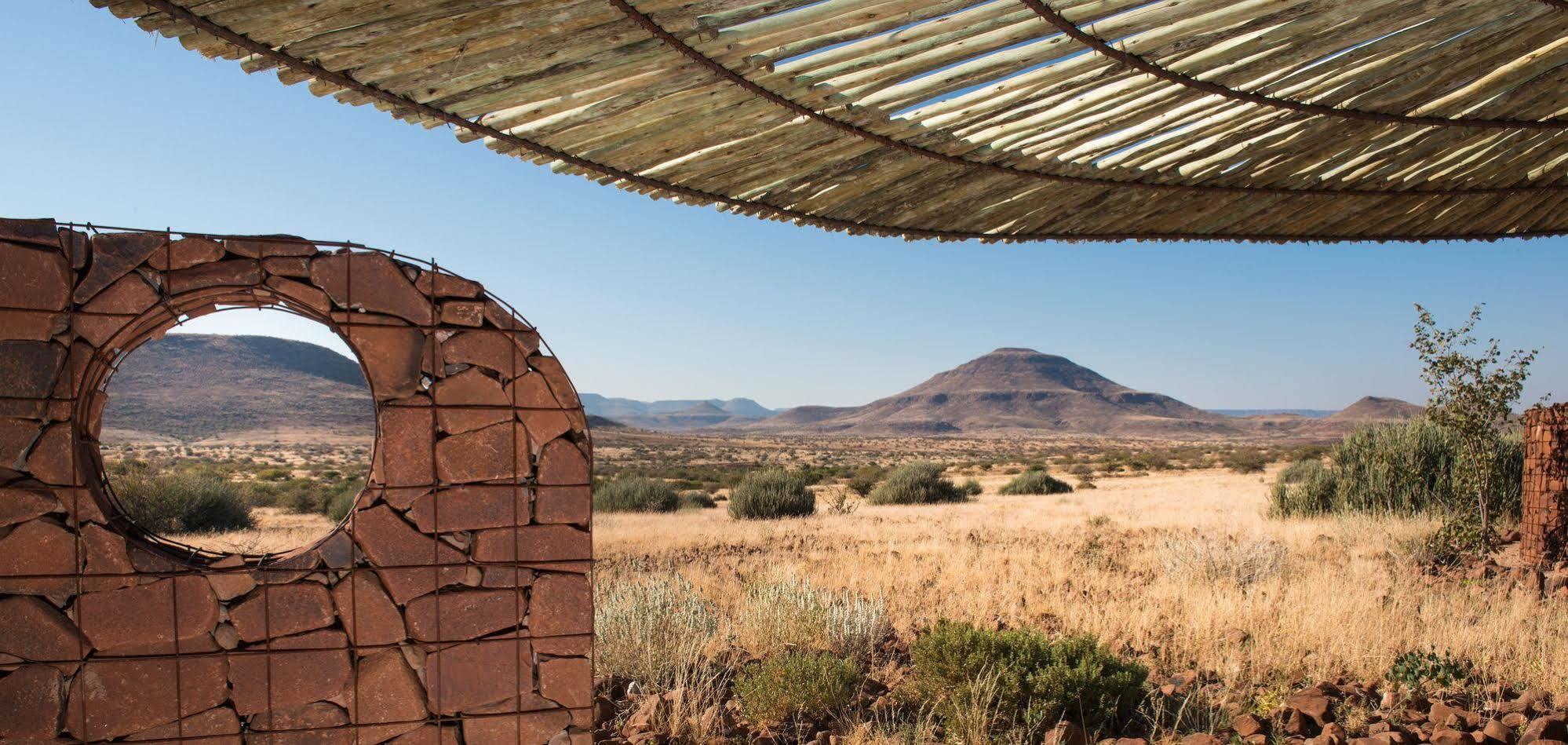 Etendeka Mountain Camp Damaraland Esterno foto