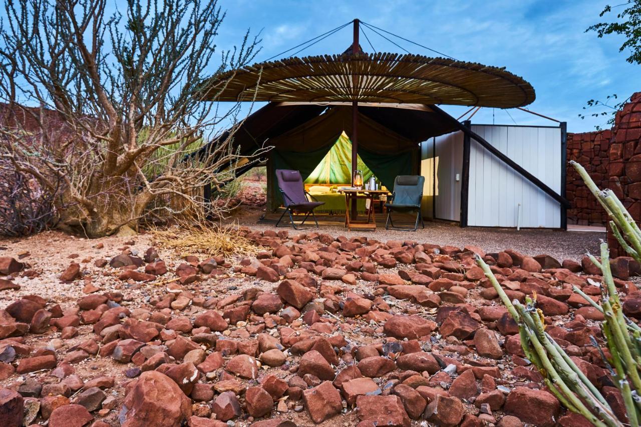 Etendeka Mountain Camp Damaraland Esterno foto